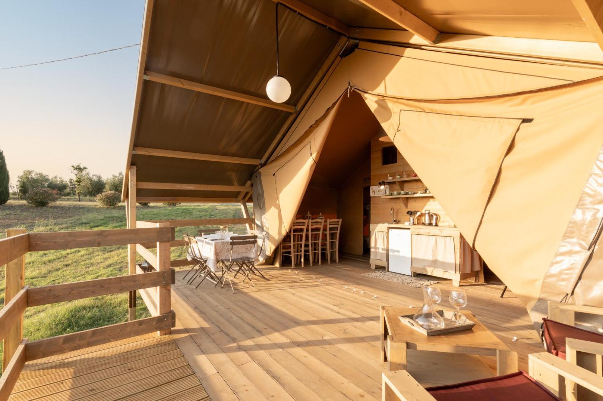 Glamping Debbiare Hotel Riparbella Buitenkant foto